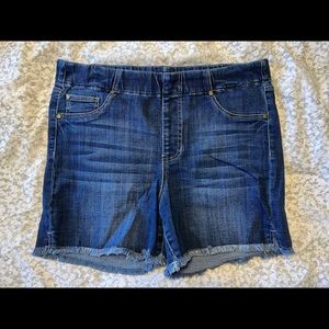 Liverpool stretchy pull-on jean shorts Size 10